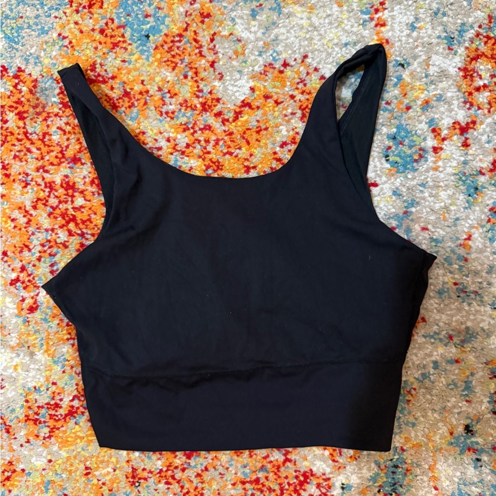 Black Sleeveless Athletic Sports Crop Top